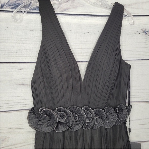 Mac Duggal Ruffle Black Gown Size 4 Ienna - Picture 5 of 8